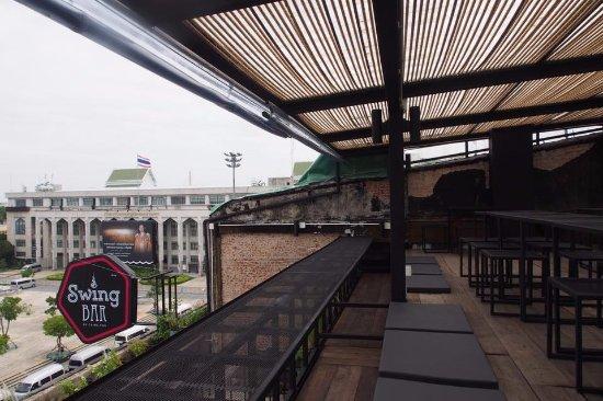 Swing Bar by ChingCha